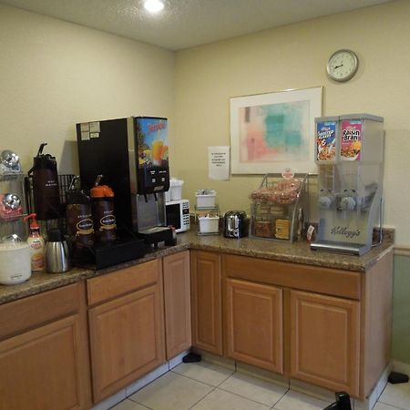 Super 8 By Wyndham Harrisonburg Motel Ngoại thất bức ảnh