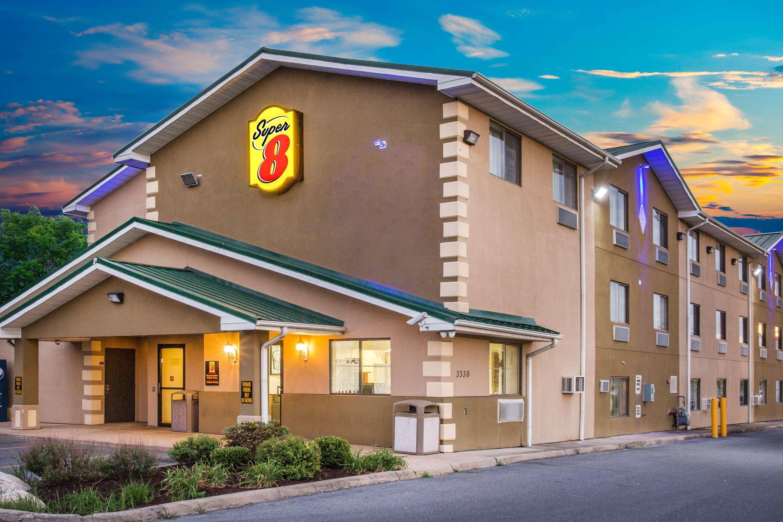 Super 8 By Wyndham Harrisonburg Motel Ngoại thất bức ảnh