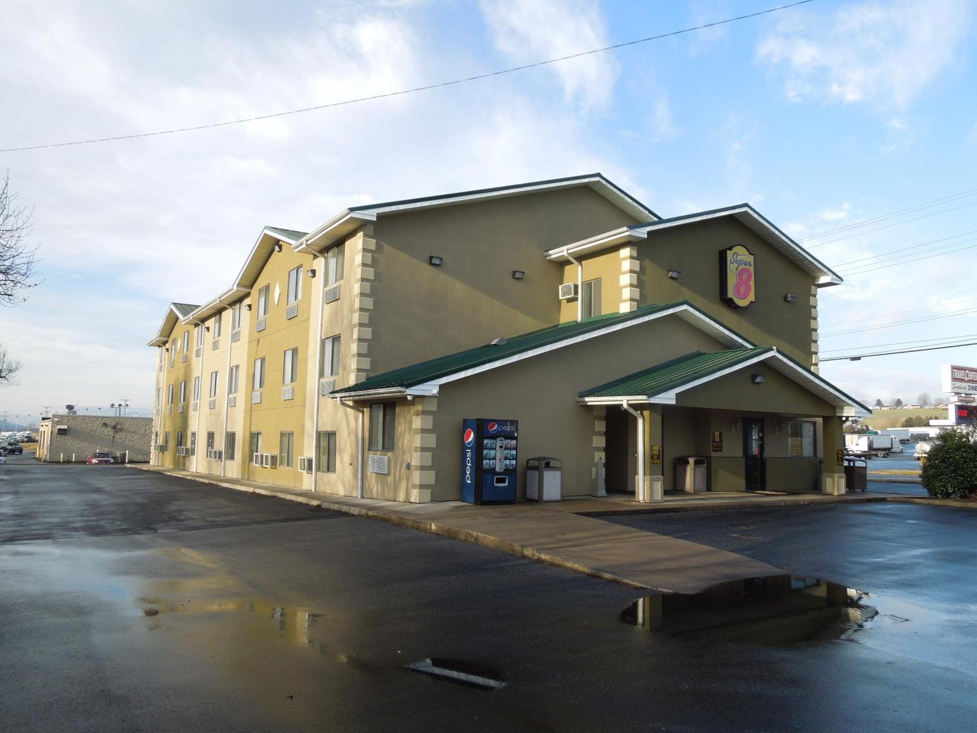 Super 8 By Wyndham Harrisonburg Motel Ngoại thất bức ảnh